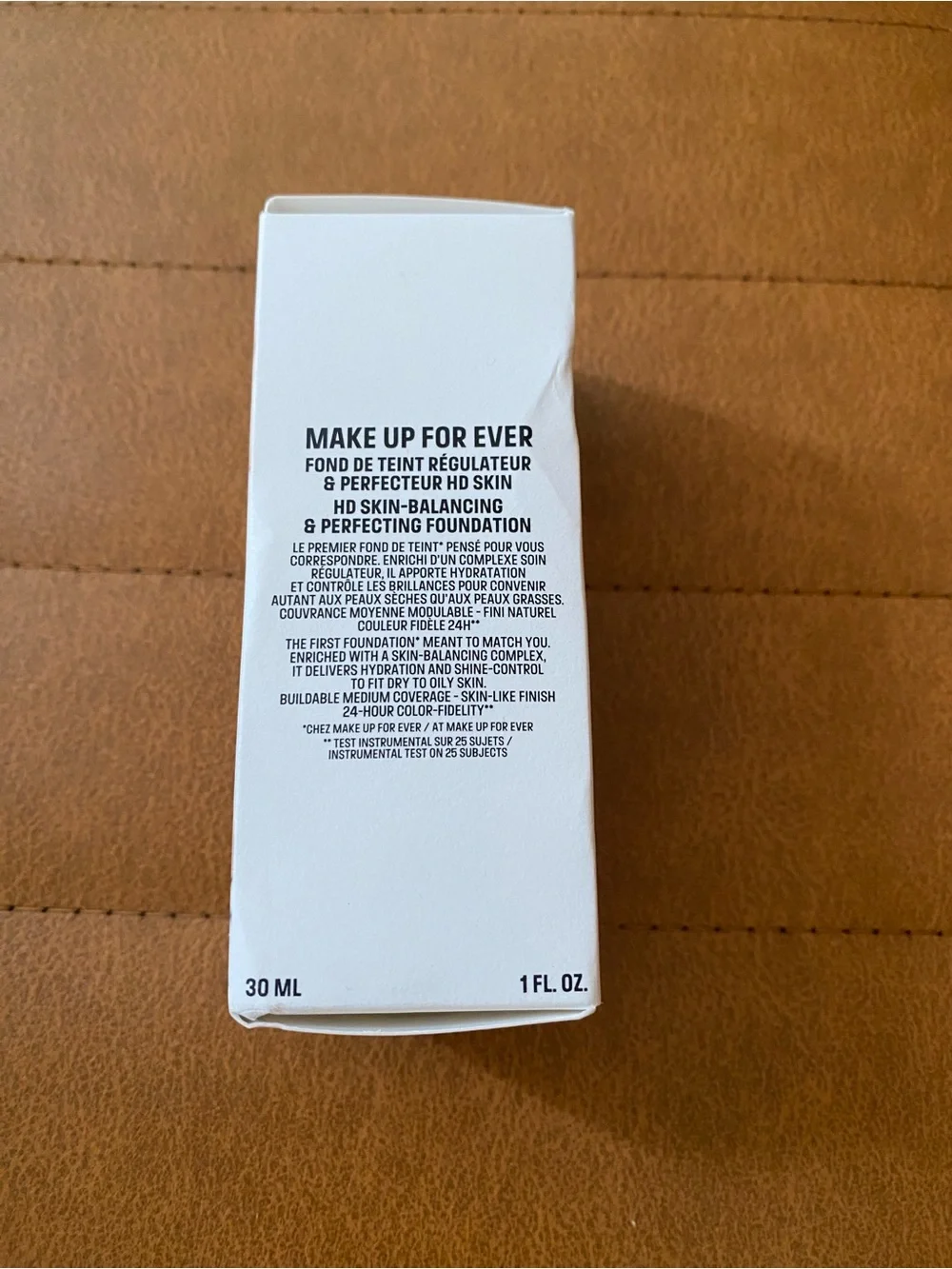 Balancing & Perfecting Natural Finish Longwear Foundation New with box 110N